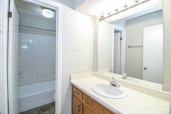 $805 | 1437 McCan Drive, Unit C, Clarksville, TN 37043