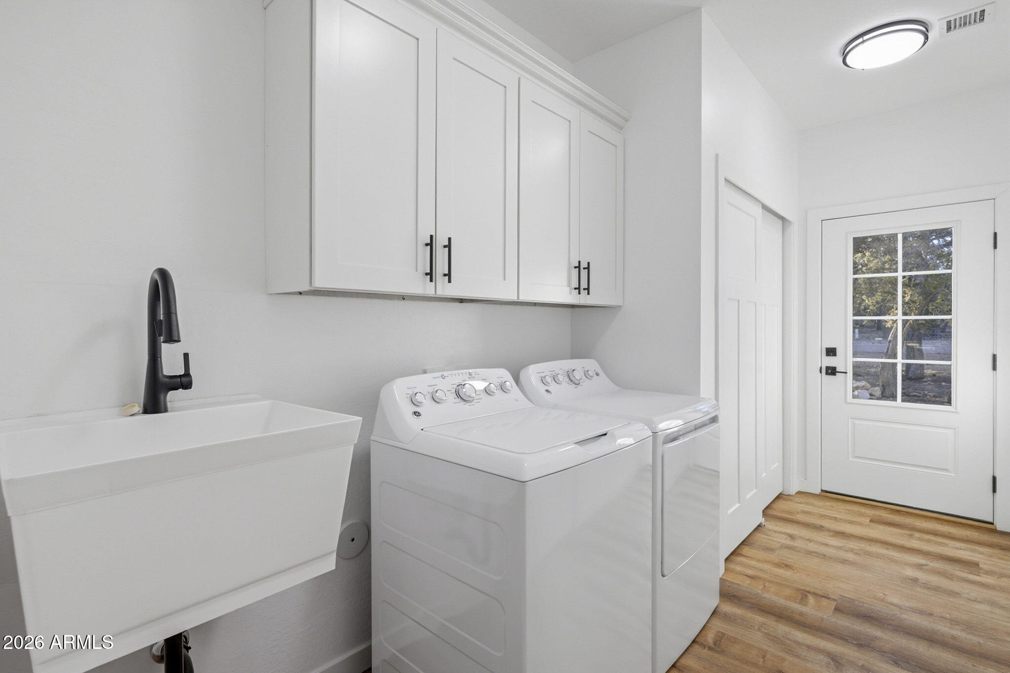 2225 Roundabout Way Overgaard, AZ 85933 - Photo 18 of 32 2225RoundaboutWay-HeberOvergaard-AZ-26