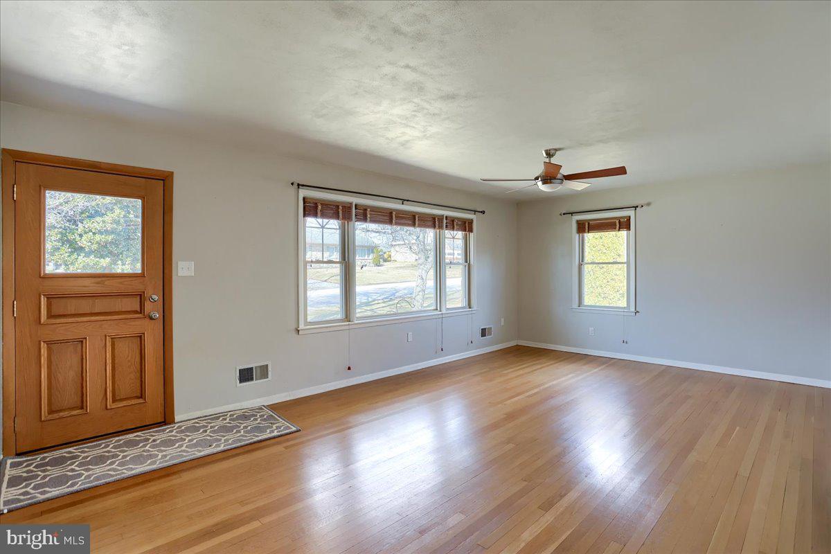 1240 William Street Hanover, PA 17331 - Photo 10 of 56 Gallery Image 10
