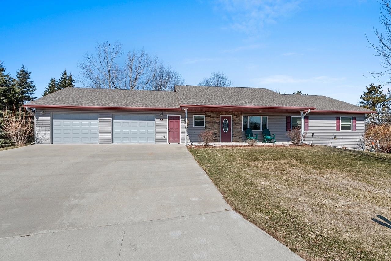 209 Ridgewood Drive Gillett, WI 54124 - Photo 1 of 29
