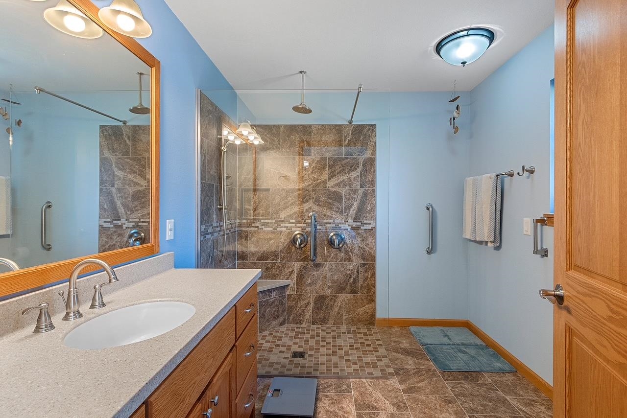 209 Ridgewood Drive Gillett, WI 54124 - Photo 16 of 29