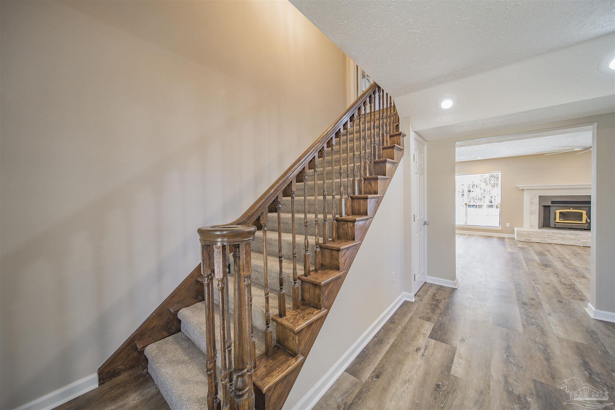 379 Tara Road Cantonment, FL 32533 - Photo 5 of 50 Gallery Image 5