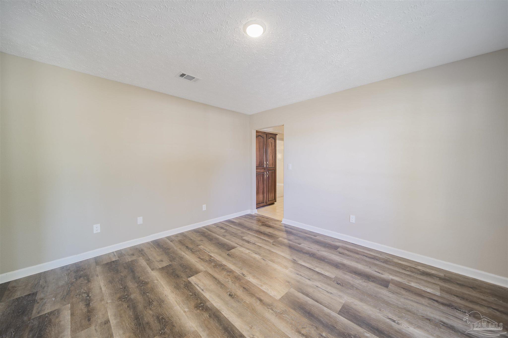379 Tara Road Cantonment, FL 32533 - Photo 7 of 50 Gallery Image 7