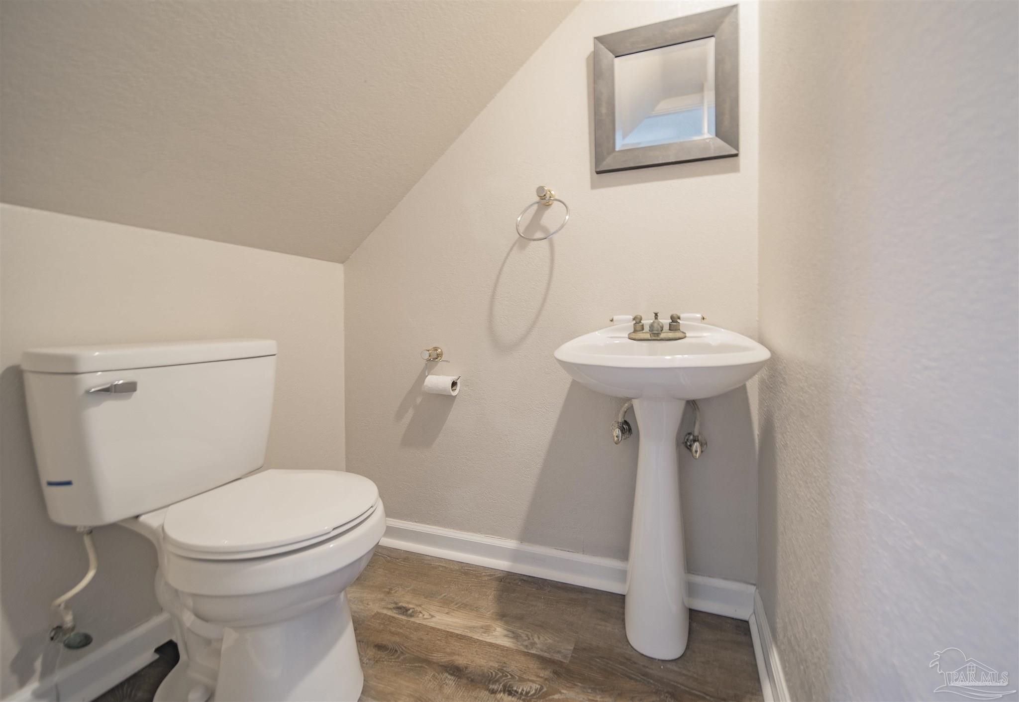 379 Tara Road Cantonment, FL 32533 - Photo 10 of 50 Gallery Image 10