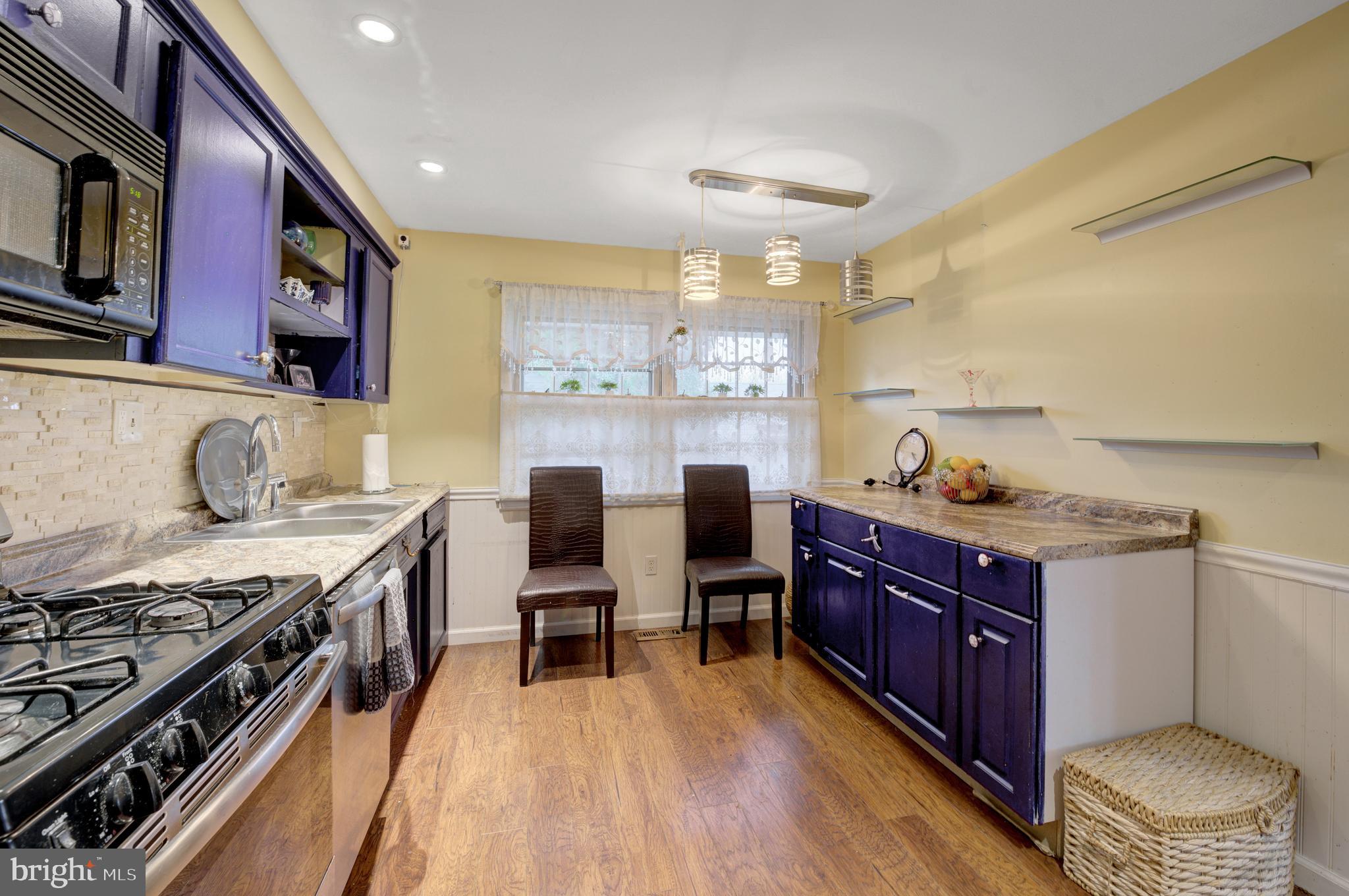 10 Candlestick Road Clementon, NJ 08021 - Photo 11 of 40 Upper Level Kitchen