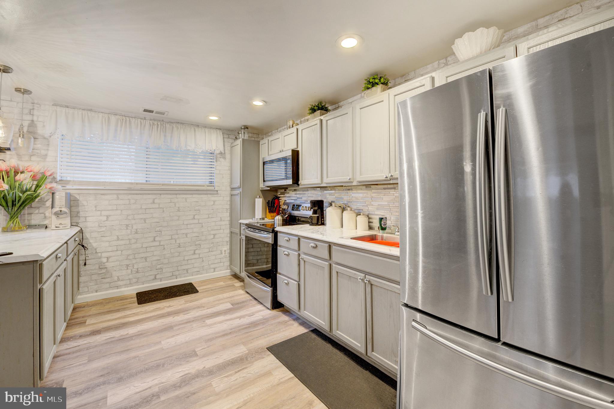 10 Candlestick Road Clementon, NJ 08021 - Photo 17 of 40 Lower Level Kitchen