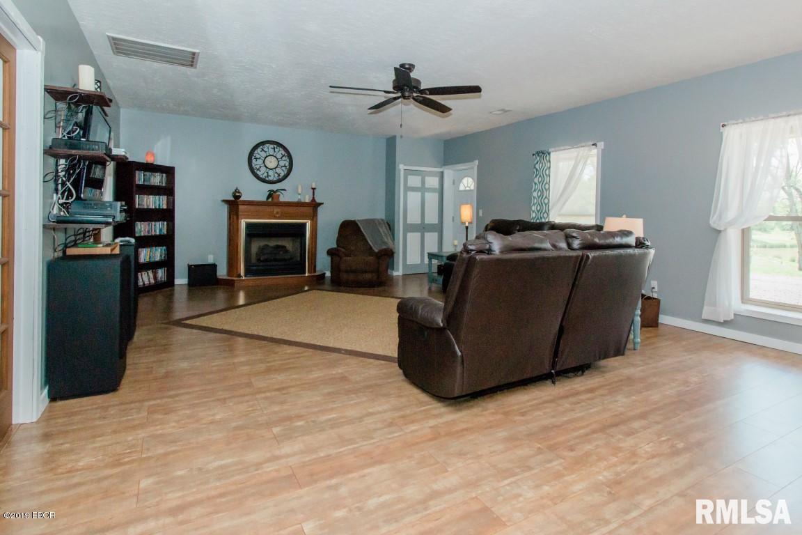 23700 Drake Road Creal Springs, IL 62922 - Photo 6 of 28