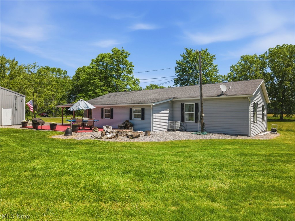 20101 German Church Road North Benton, OH 44449 - Photo 3 of 39