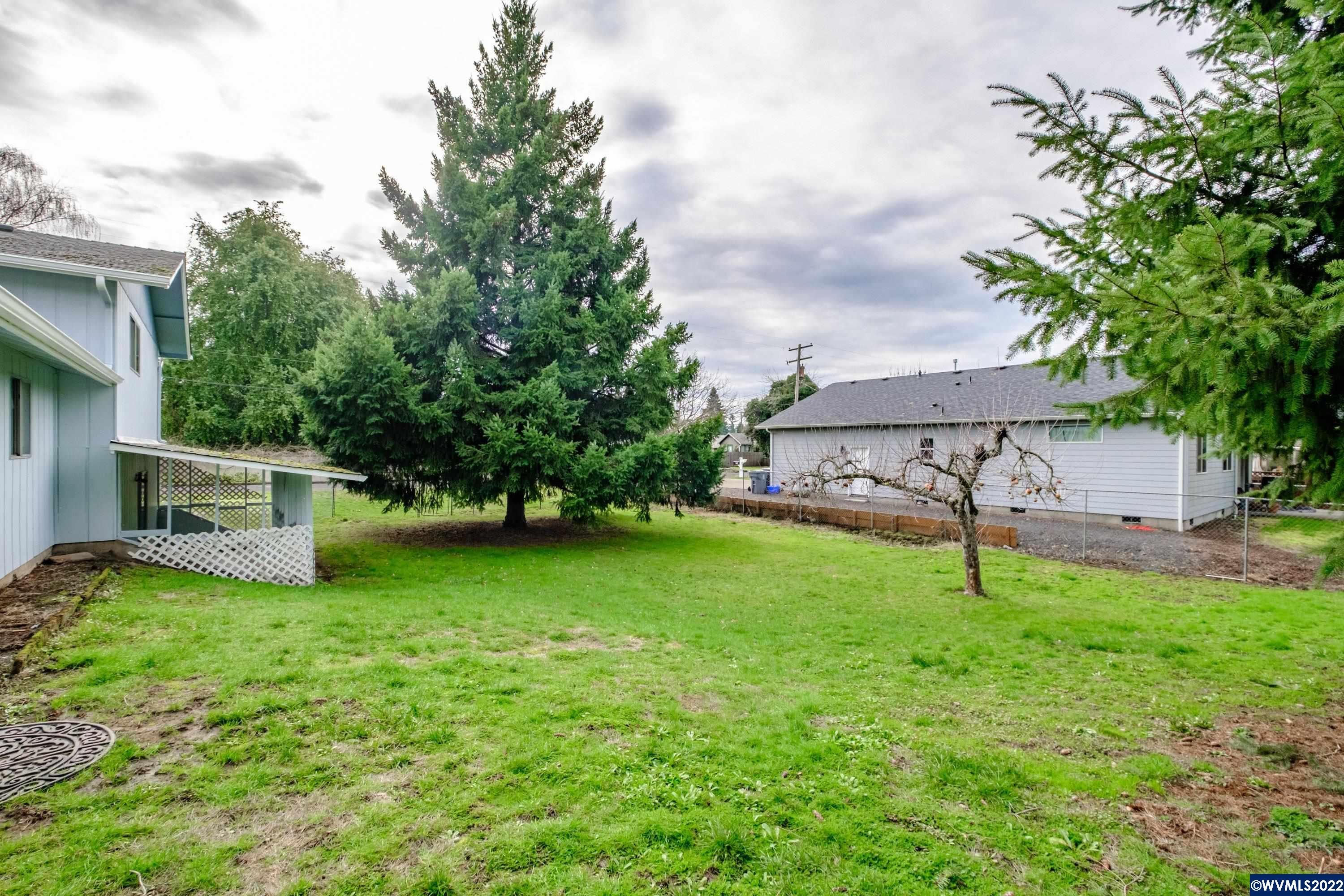 570 Walnut Street Lebanon, OR 97355 - Photo 36 of 41 Gallery Image 36