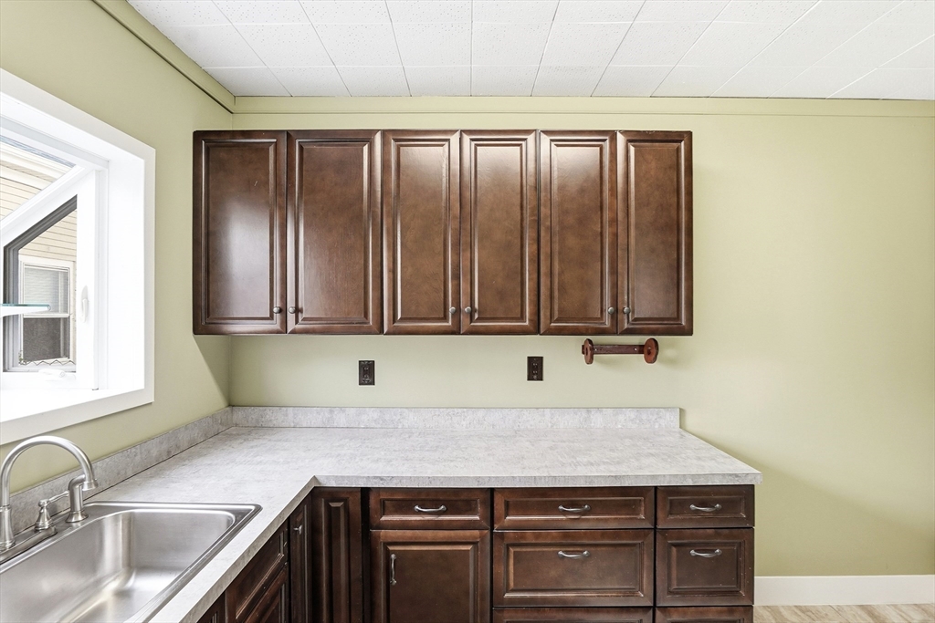 23 Lexington Street, Unit 1 Fall River, MA 02723 - Photo 13 of 36