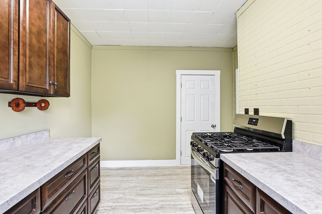 23 Lexington Street, Unit 1 Fall River, MA 02723 - Photo 14 of 36