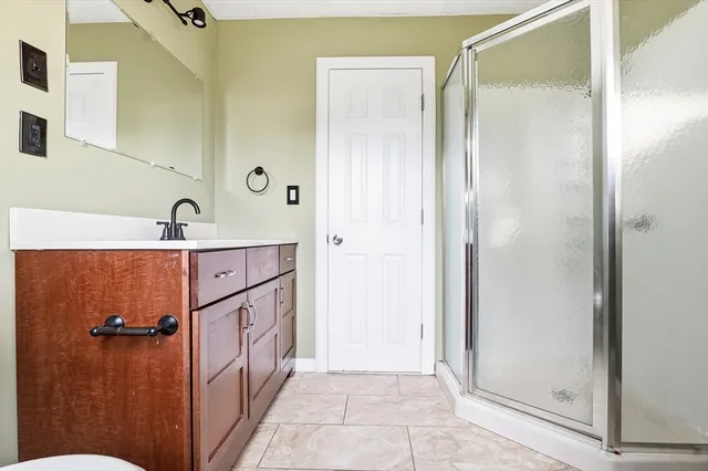 $2,150 | 23 Lexington Street, Unit 1, Fall River, MA 02723