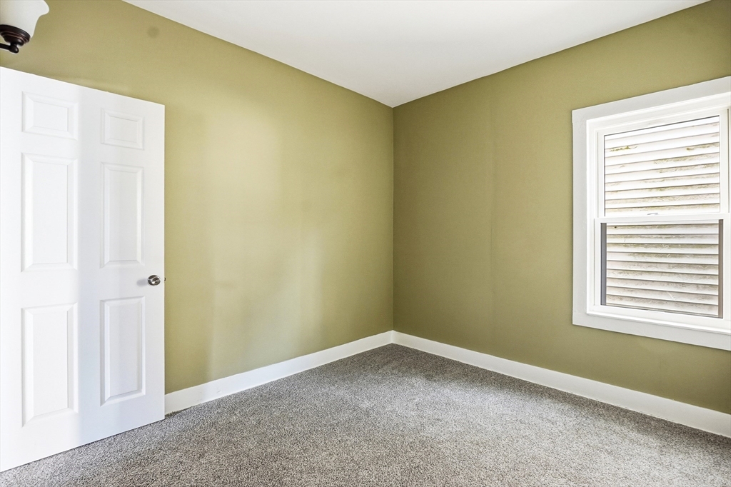 23 Lexington Street, Unit 1 Fall River, MA 02723 - Photo 34 of 36