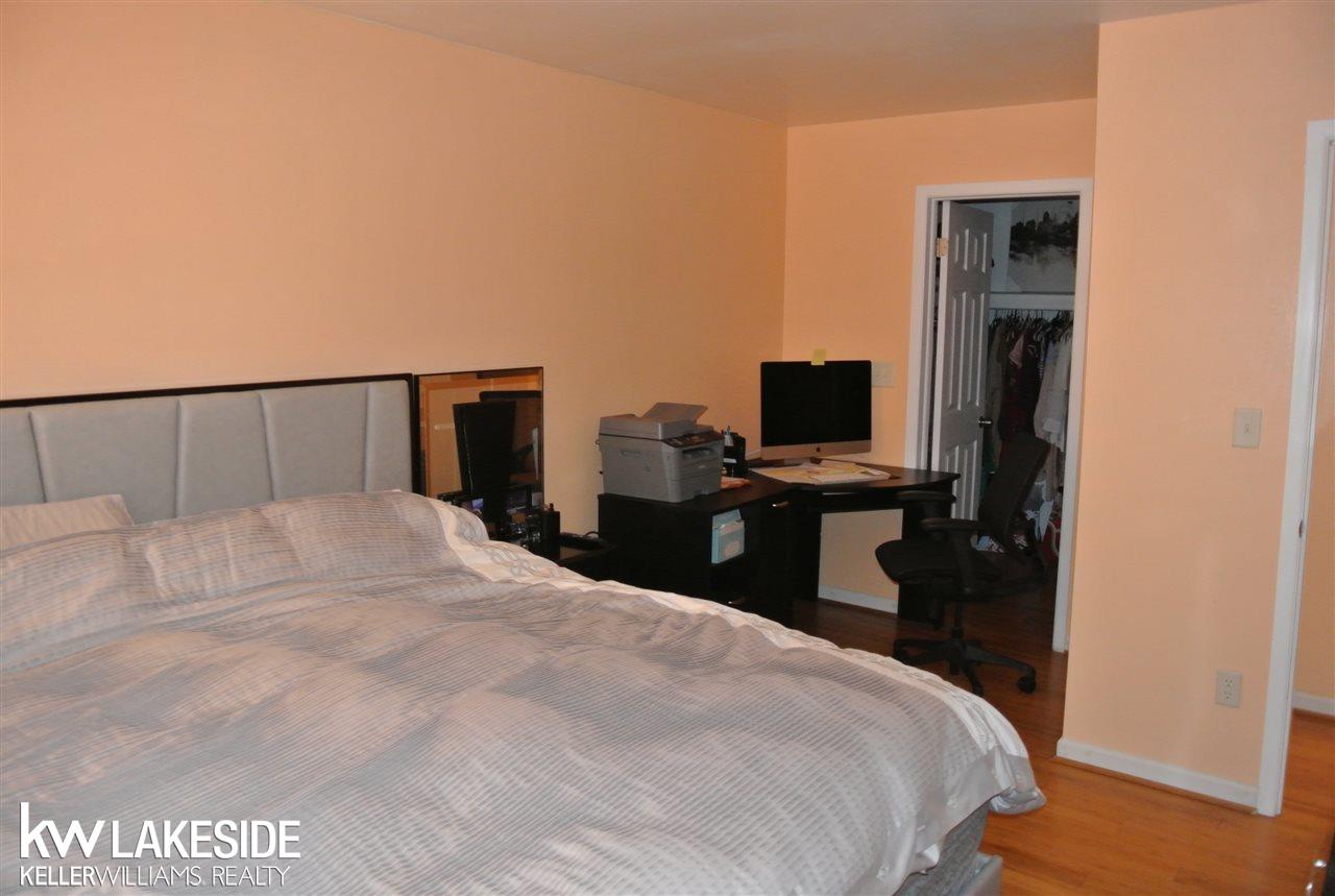 29233 Hayes Road Warren, MI 48088 - Photo 9 of 16 31339714-8.JPG