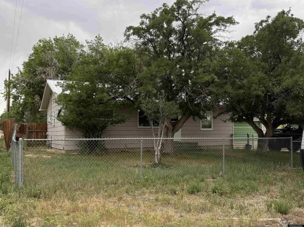 $179,000 | 314 North 7th Street, Saratoga, WY 82331