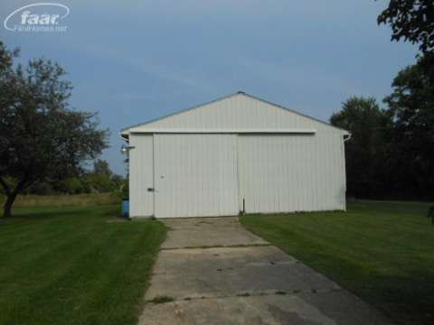 5433 Van Slyke Road Flint, MI 48507 - Photo 3 of 42 20365271-2.JPG