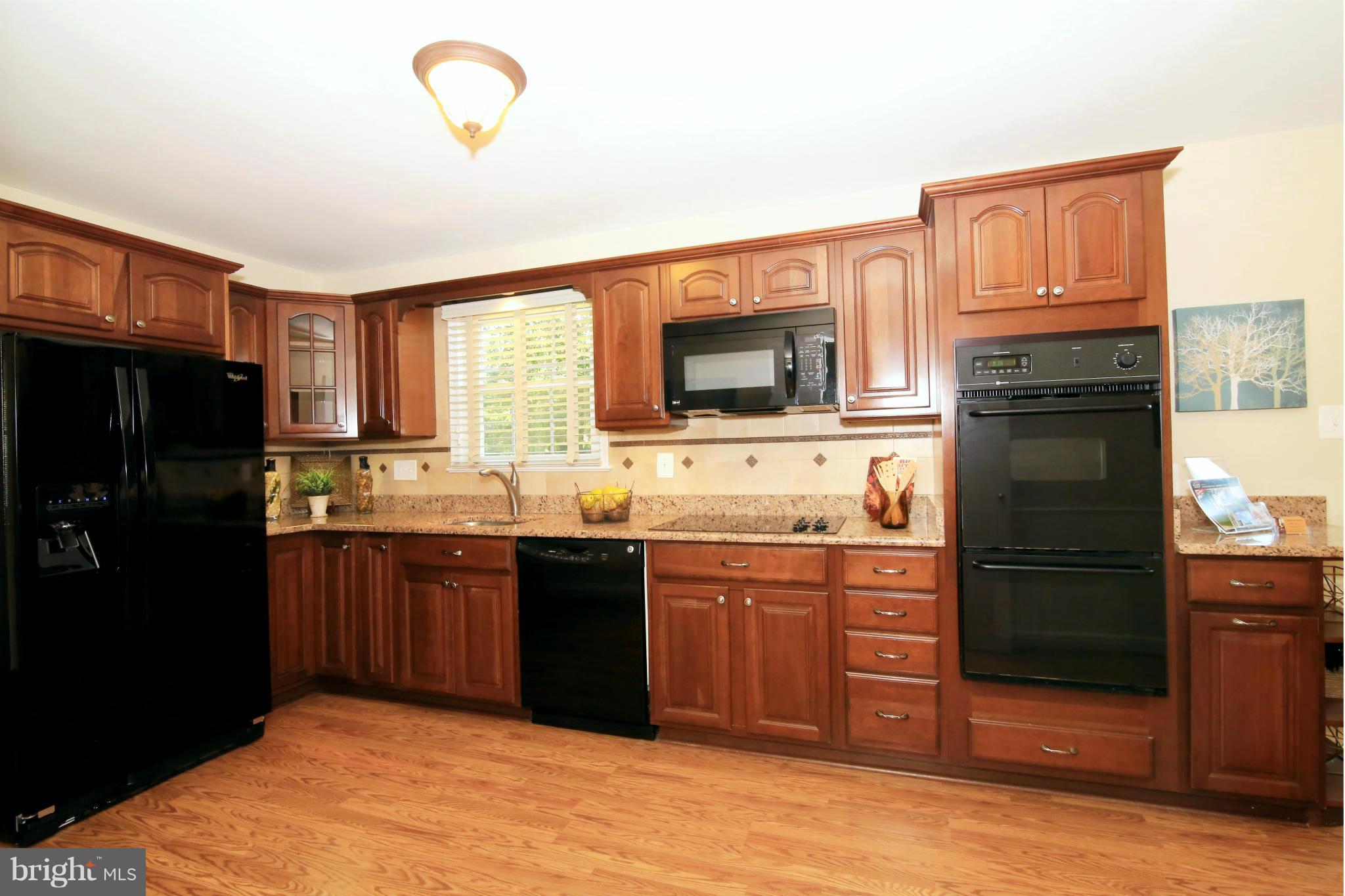6705 Red Jacket Road Springfield, VA 22152 - Photo 11 of 30 Kitchen