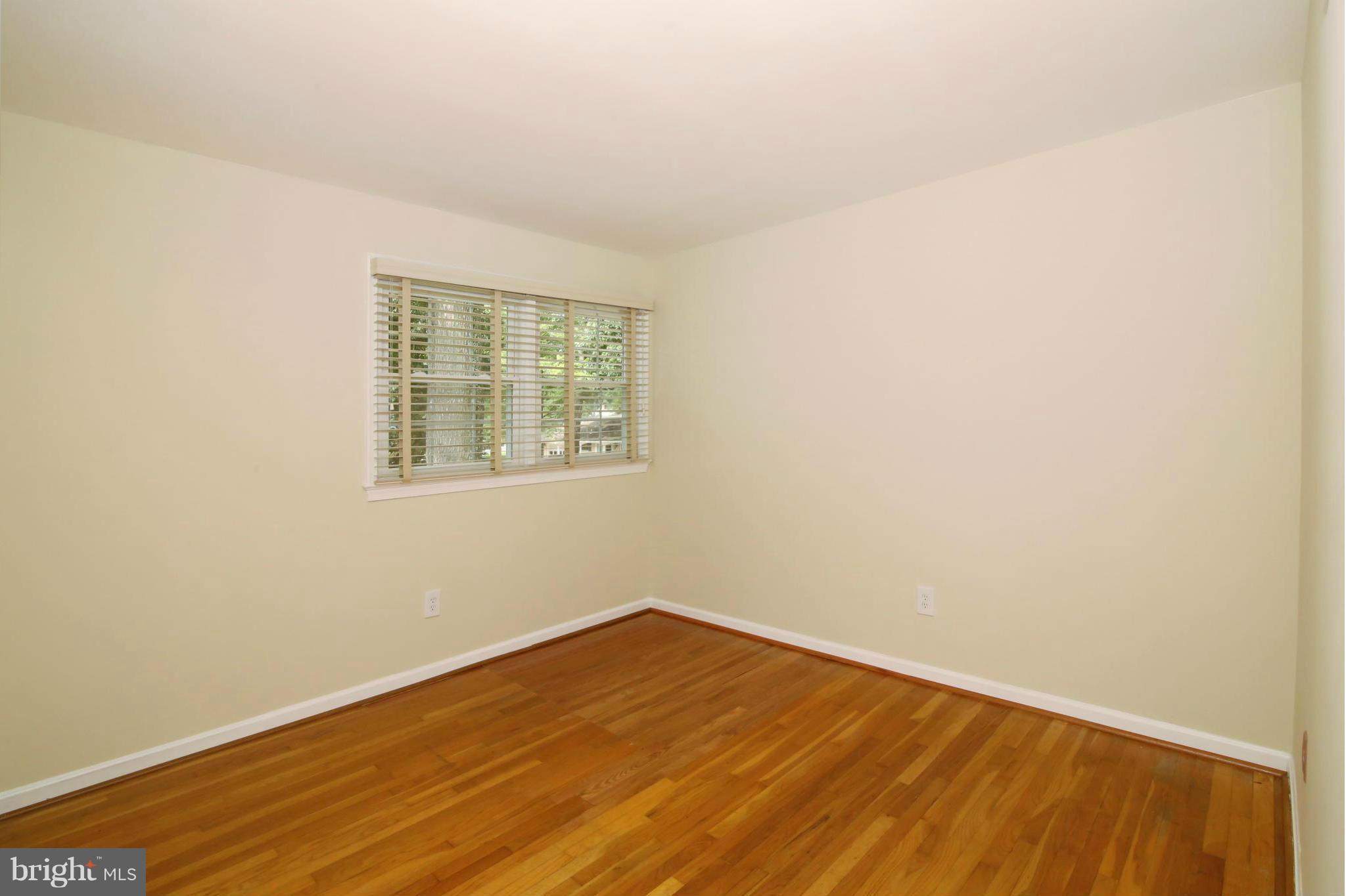 6705 Red Jacket Road Springfield, VA 22152 - Photo 20 of 30 Bedroom 3