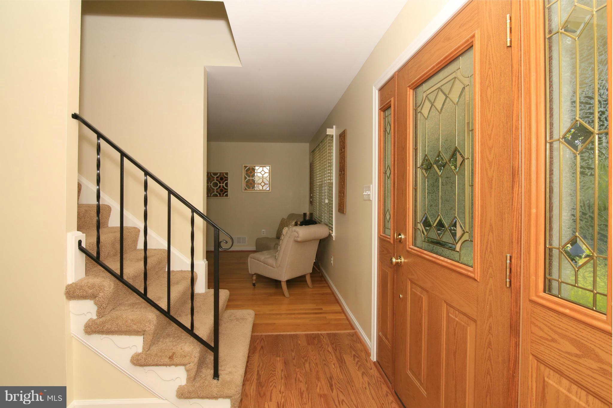 6705 Red Jacket Road Springfield, VA 22152 - Photo 3 of 30 Foyer