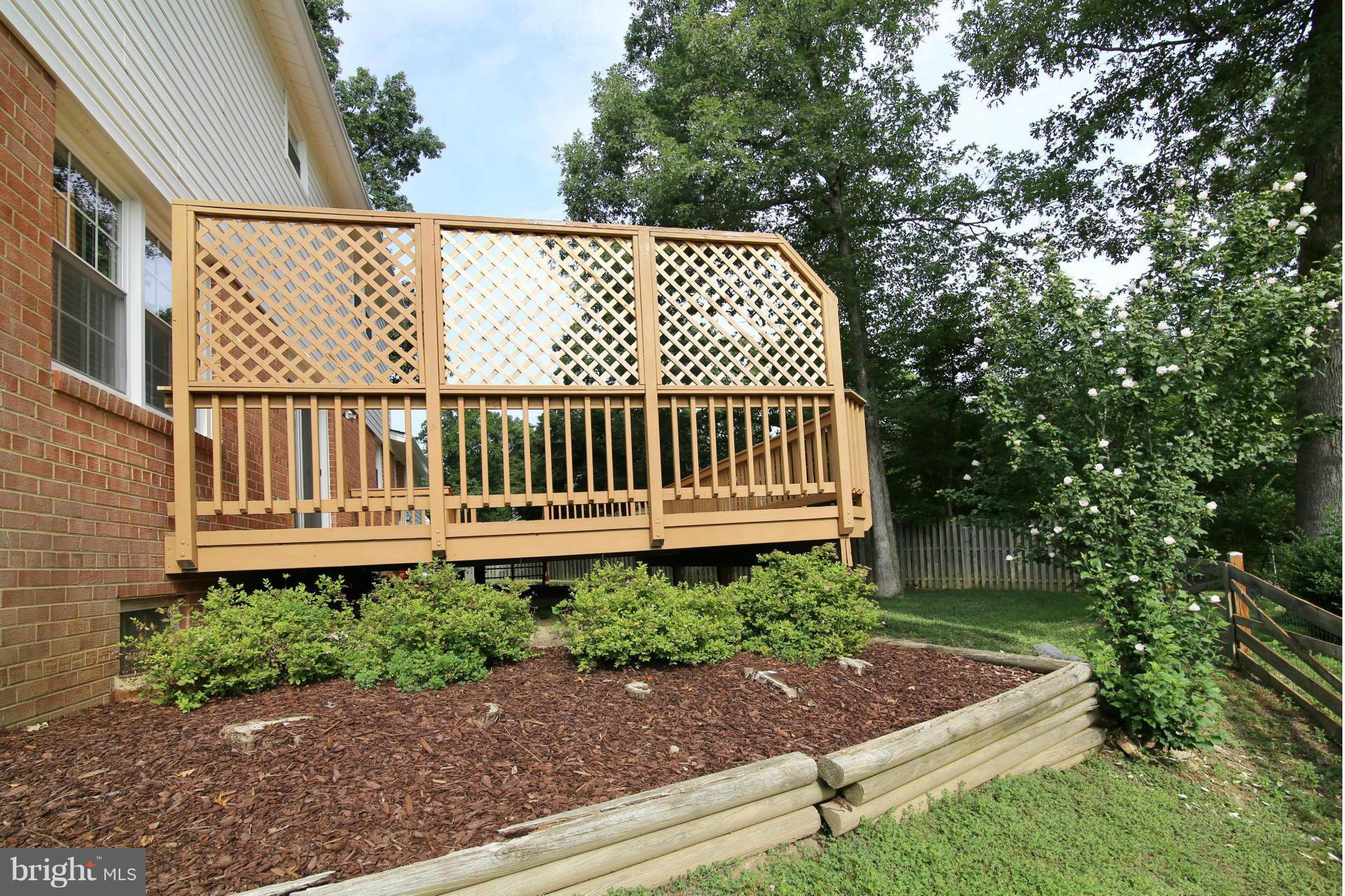 6705 Red Jacket Road Springfield, VA 22152 - Photo 28 of 30 Backyard