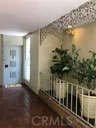 $1,995 | 4255 West 5th Street, Unit 203, Los Angeles, CA 90020