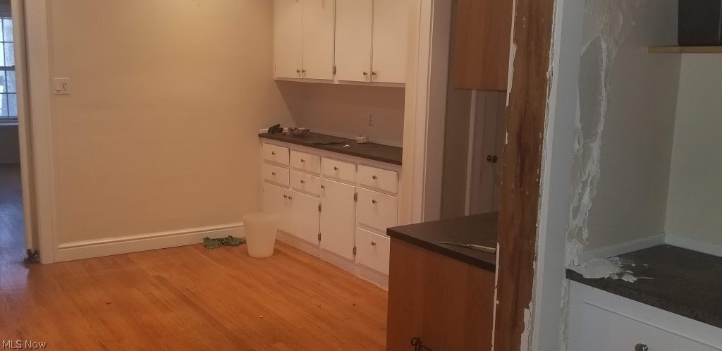 3070 Chadbourne Road Cleveland, OH 44120 - Photo 12 of 34