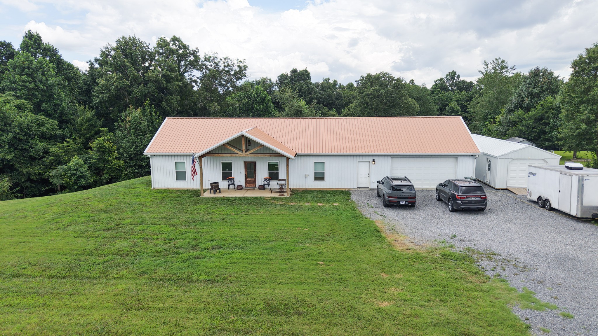 4423 Highland Road Lafayette, TN 37083 - Photo 2 of 32