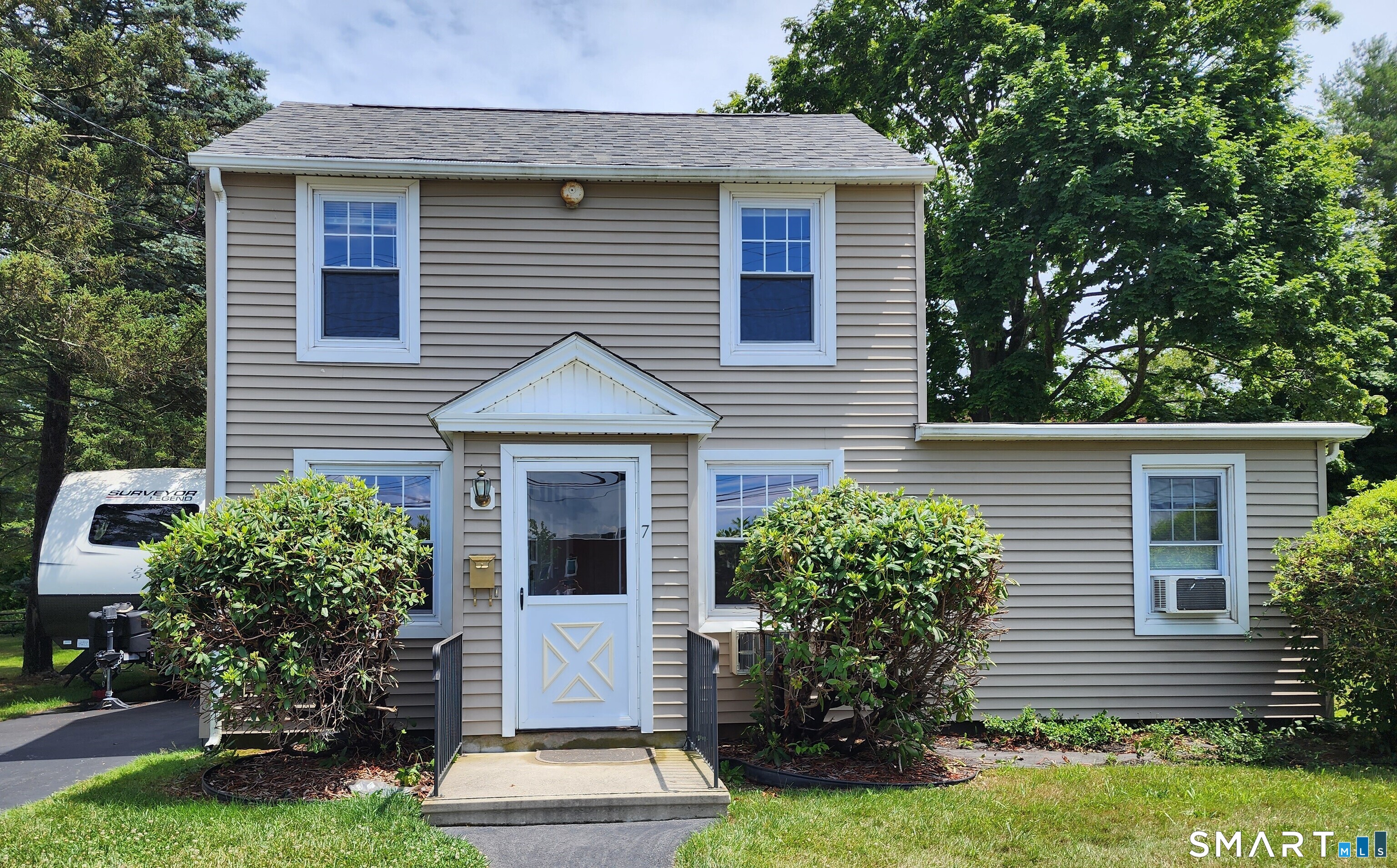 7 East Pattagansett Road East Lyme, CT 06357 - Photo 1 of 21