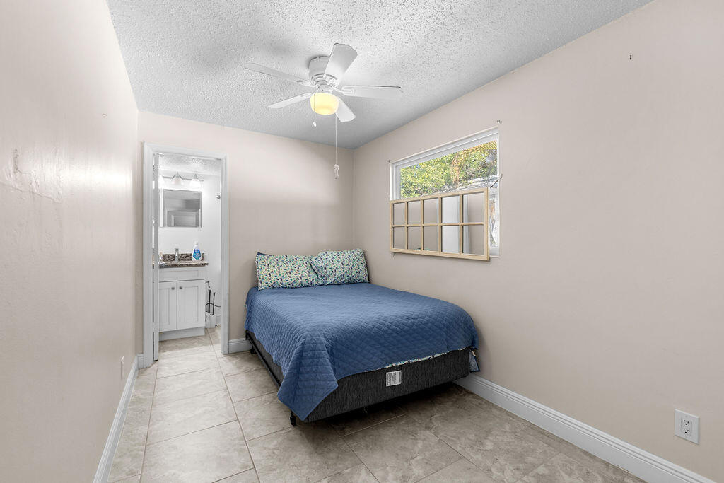 722 Granada Street, Unit A Fort Pierce, FL 34949 - Photo 11 of 54 428A5113