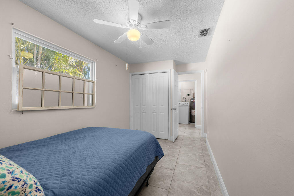 722 Granada Street, Unit A Fort Pierce, FL 34949 - Photo 12 of 54 428A5116