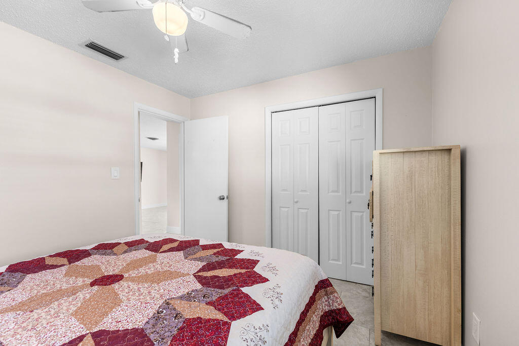 722 Granada Street, Unit A Fort Pierce, FL 34949 - Photo 15 of 54 428A5131