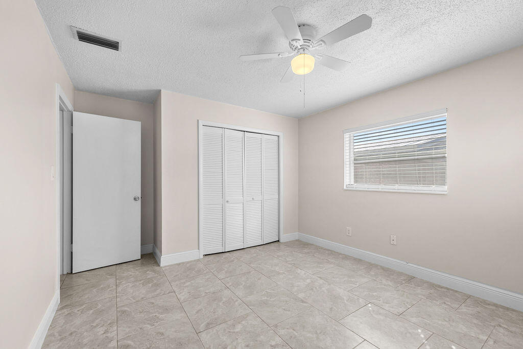 722 Granada Street, Unit A Fort Pierce, FL 34949 - Photo 17 of 54 428A5137