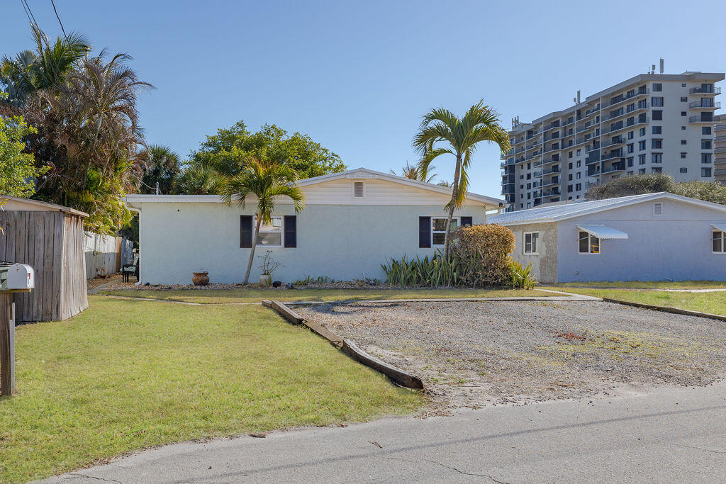 722 Granada Street, Unit A Fort Pierce, FL 34949 - Photo 23 of 54 428A5068-Edit
