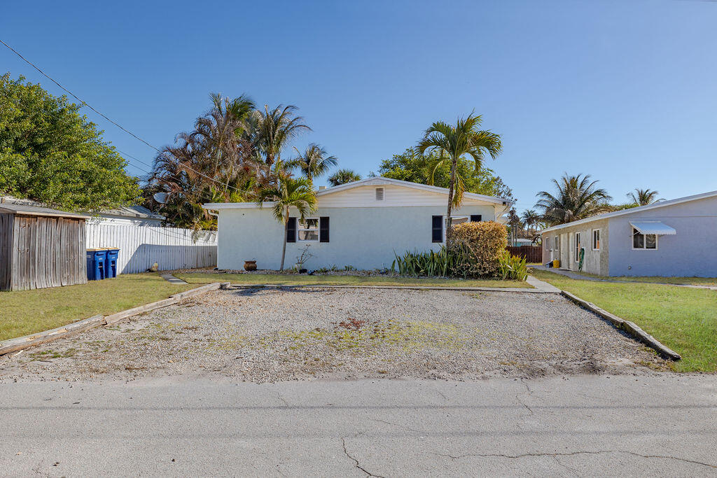 722 Granada Street, Unit A Fort Pierce, FL 34949 - Photo 27 of 54 428A5067-Edit