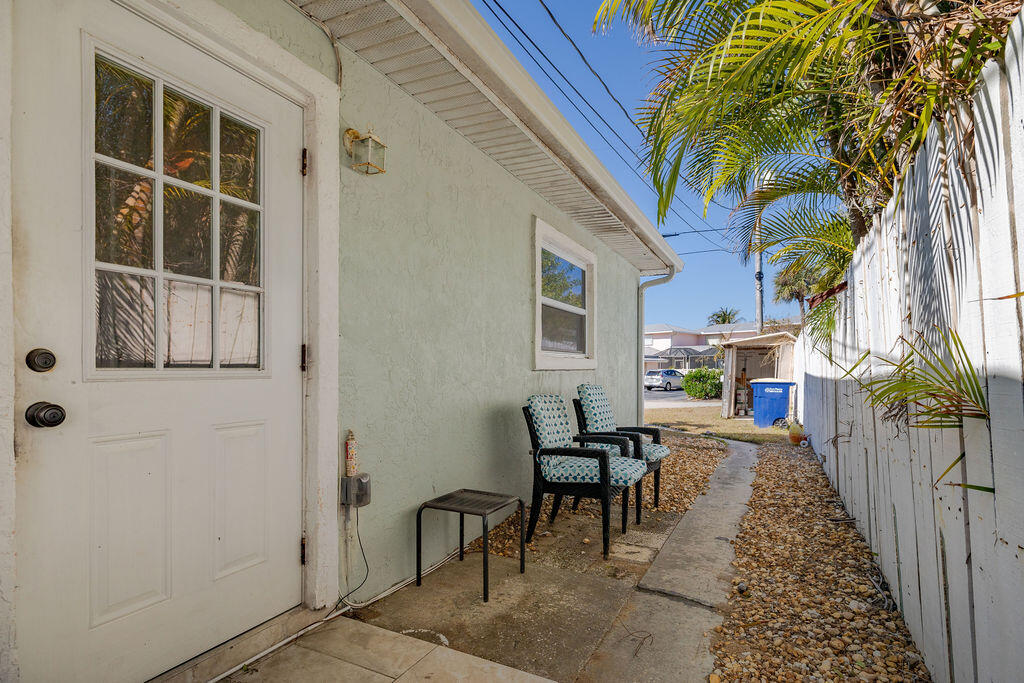 722 Granada Street, Unit A Fort Pierce, FL 34949 - Photo 32 of 54 428A5076