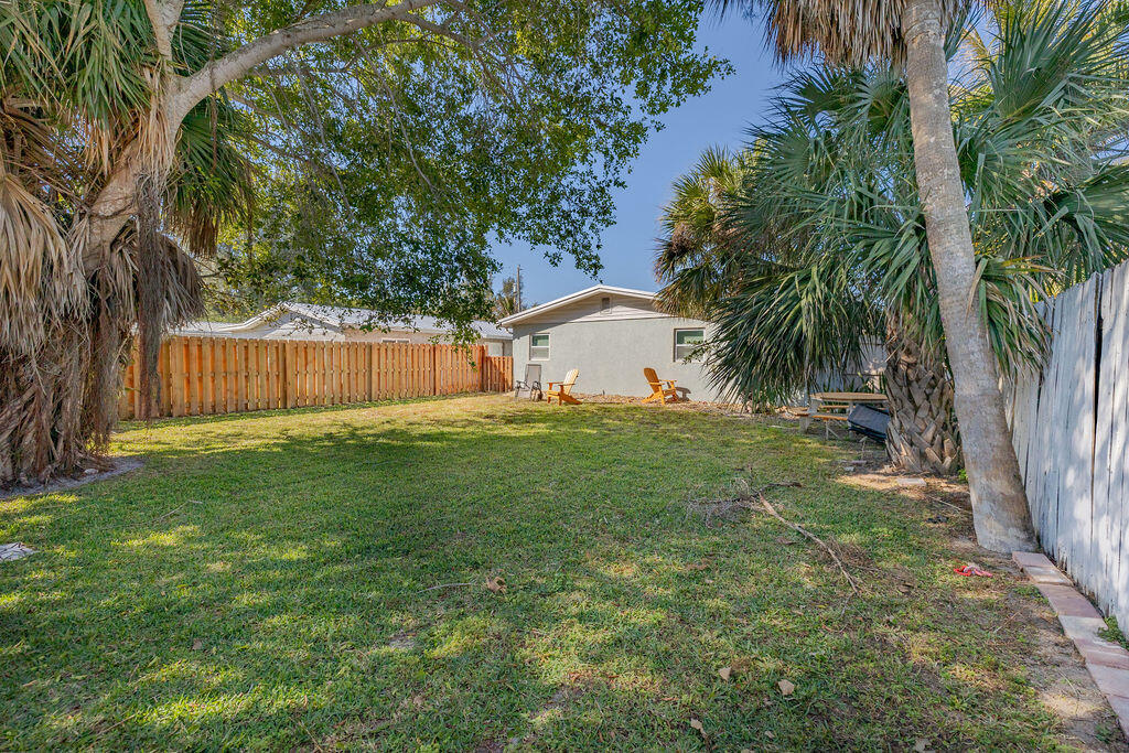 722 Granada Street, Unit A Fort Pierce, FL 34949 - Photo 34 of 54 428A5074