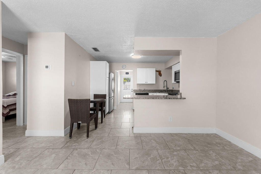 722 Granada Street, Unit A Fort Pierce, FL 34949 - Photo 5 of 54 428A5089