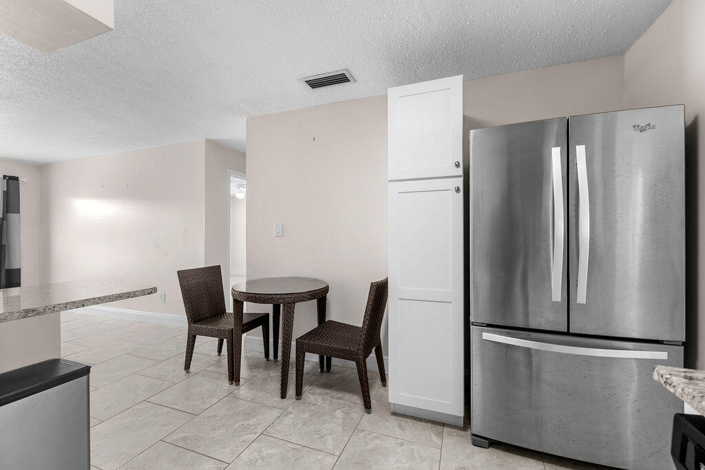 722 Granada Street, Unit A Fort Pierce, FL 34949 - Photo 10 of 54 428A5101