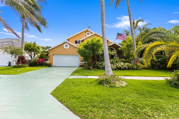 $735,000 | 330 Prairie Rose Lane, Boca Raton, FL 33487