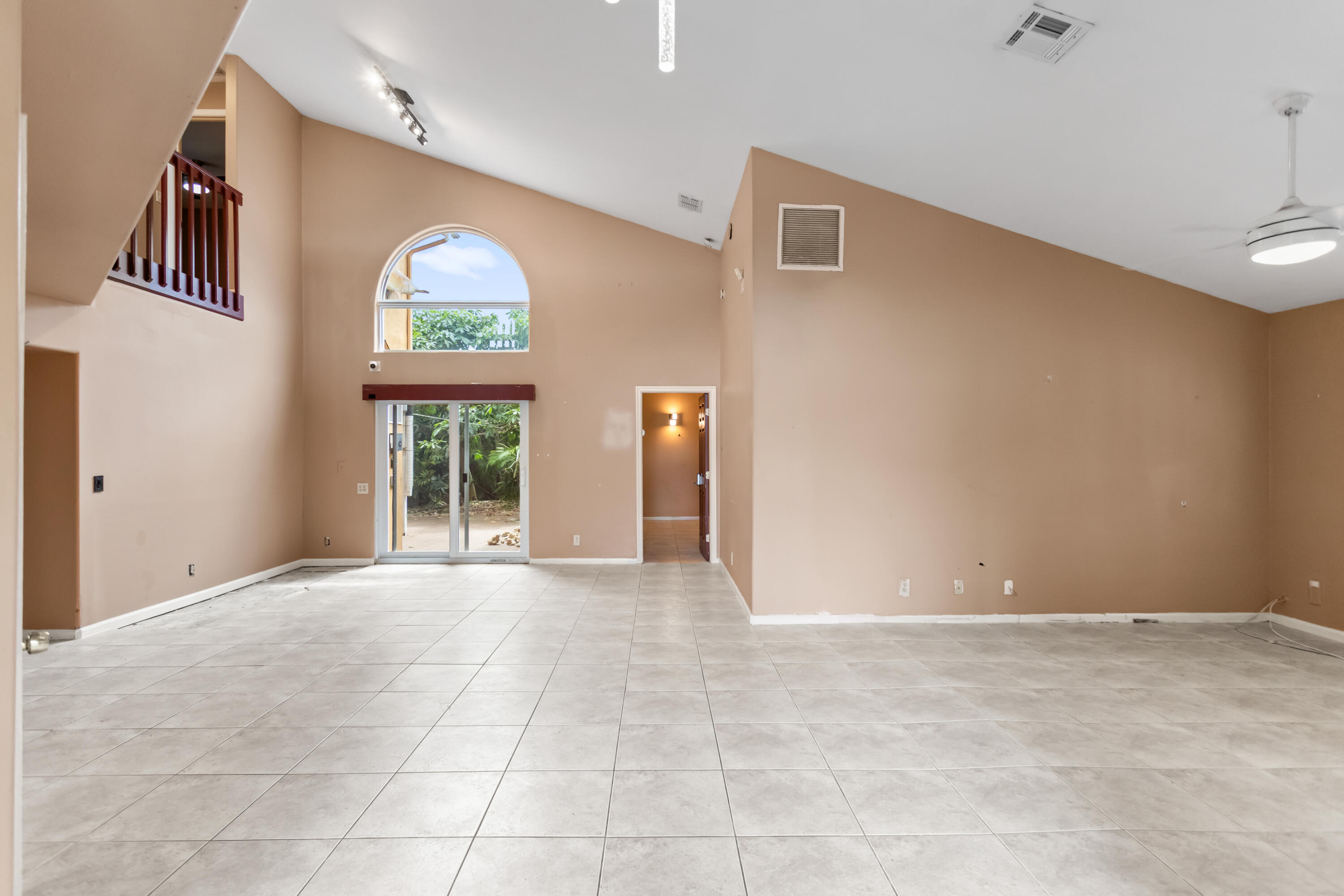 330 Prairie Rose Lane Boca Raton, FL 33487 - Photo 4 of 72 585A2313