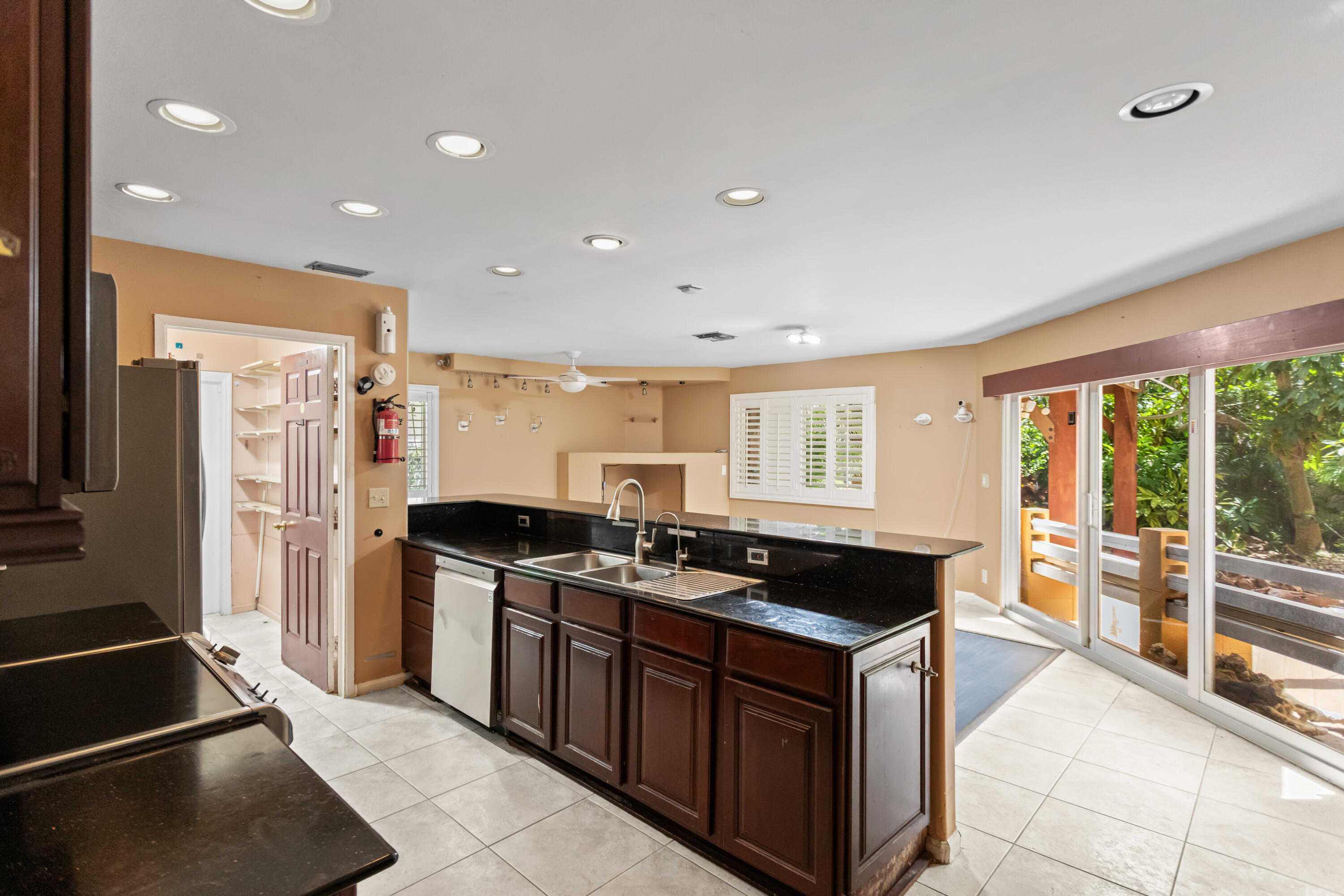 330 Prairie Rose Lane Boca Raton, FL 33487 - Photo 63 of 72 585A2613