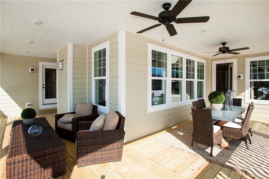 19307 58th Avenue Southeast, Unit 18 Bothell, WA 98012 - Photo 9 of 13 Gallery Image 9