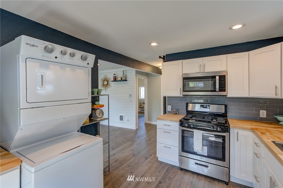 8161 Harborview Road Birch Bay, WA 98230 - Photo 4 of 25 Gallery Image 4