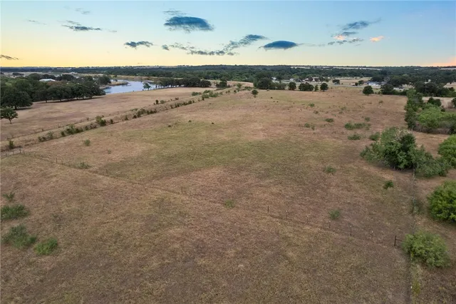 $495,000 | 318 Wildbird Lane, Axtell, TX 76624