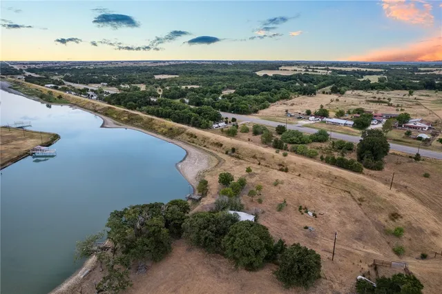 $495,000 | 318 Wildbird Lane, Axtell, TX 76624