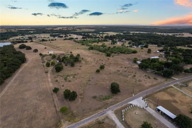 $495,000 | 318 Wildbird Lane, Axtell, TX 76624