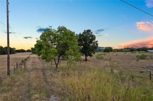 $495,000 | 318 Wildbird Lane, Axtell, TX 76624