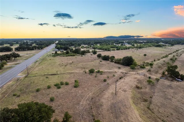 $495,000 | 318 Wildbird Lane, Axtell, TX 76624