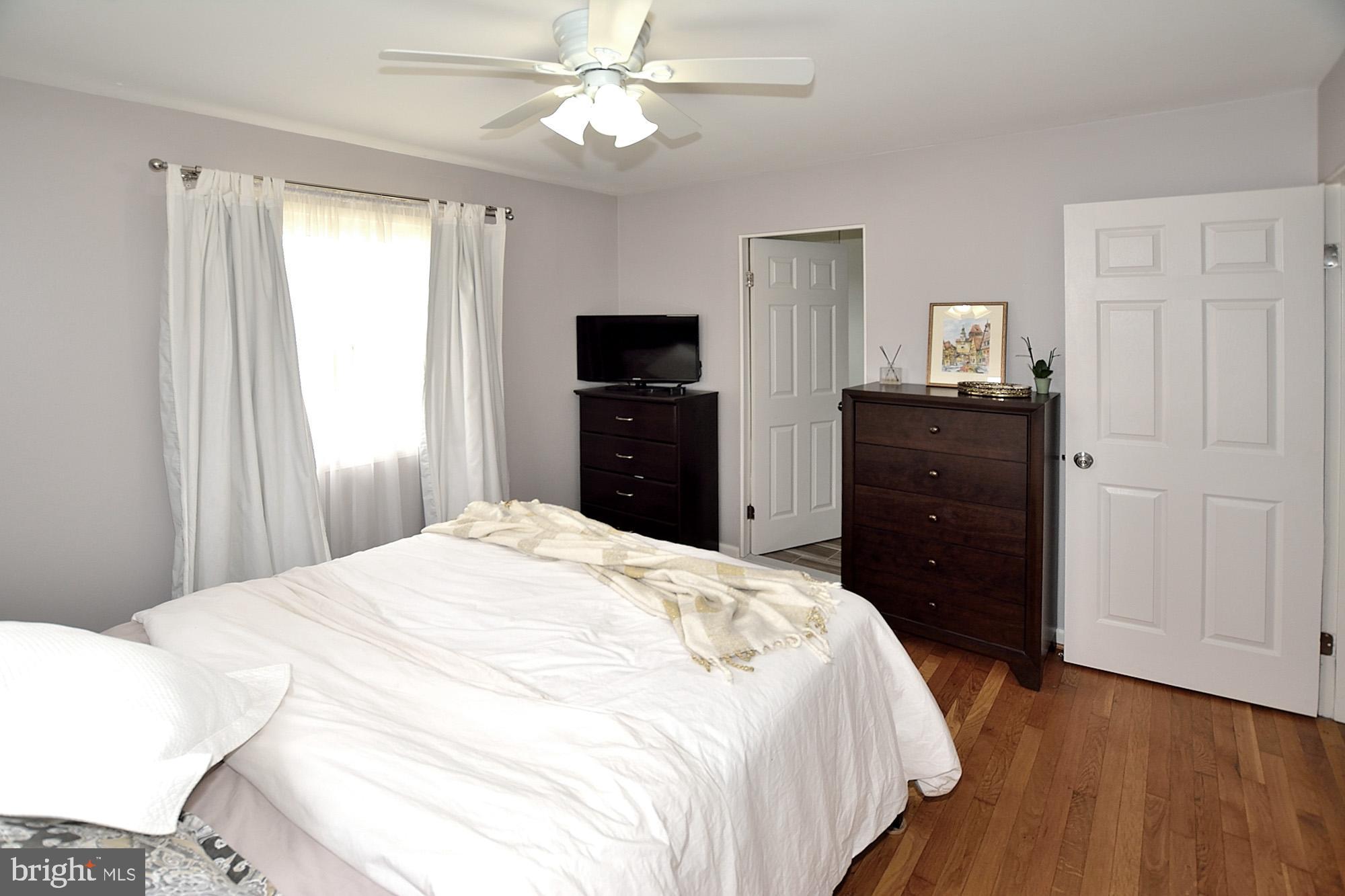 227 West Ash Road Sterling, VA 20164 - Photo 17 of 39 Gallery Image 17