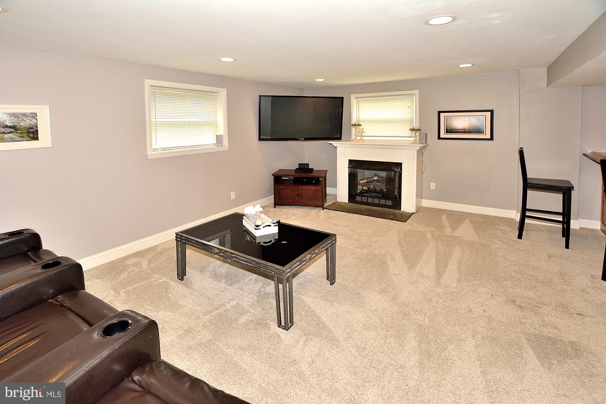 227 West Ash Road Sterling, VA 20164 - Photo 23 of 39 Gallery Image 23